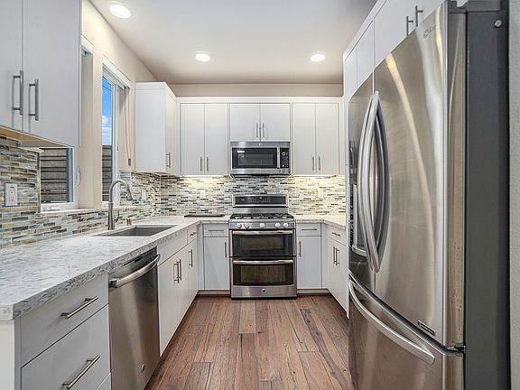 4th image of 327 Fuller St