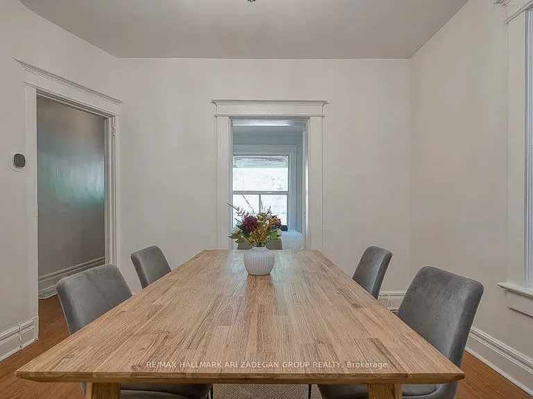 151 Broadview Ave — Photo 18