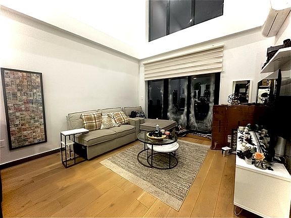 4th image of 221 E 117th St APT 6A