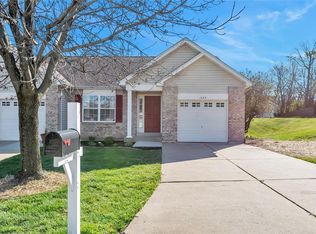 1283 Summergate Pkwy UNIT 1B, Saint Charles, MO 63303