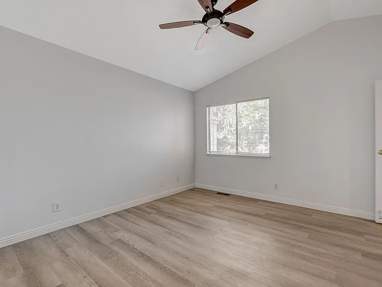 76 Megan Dr — Photo 13
