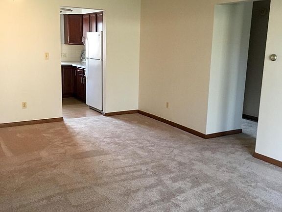 4th image of 203 Denrose Dr