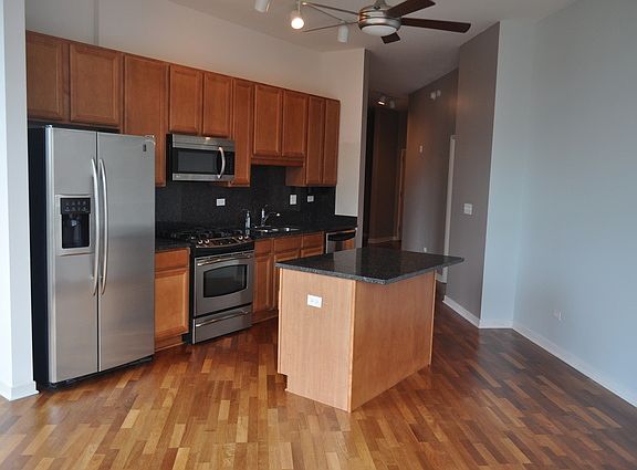 3rd image of 1600 S Indiana Ave Unit 603