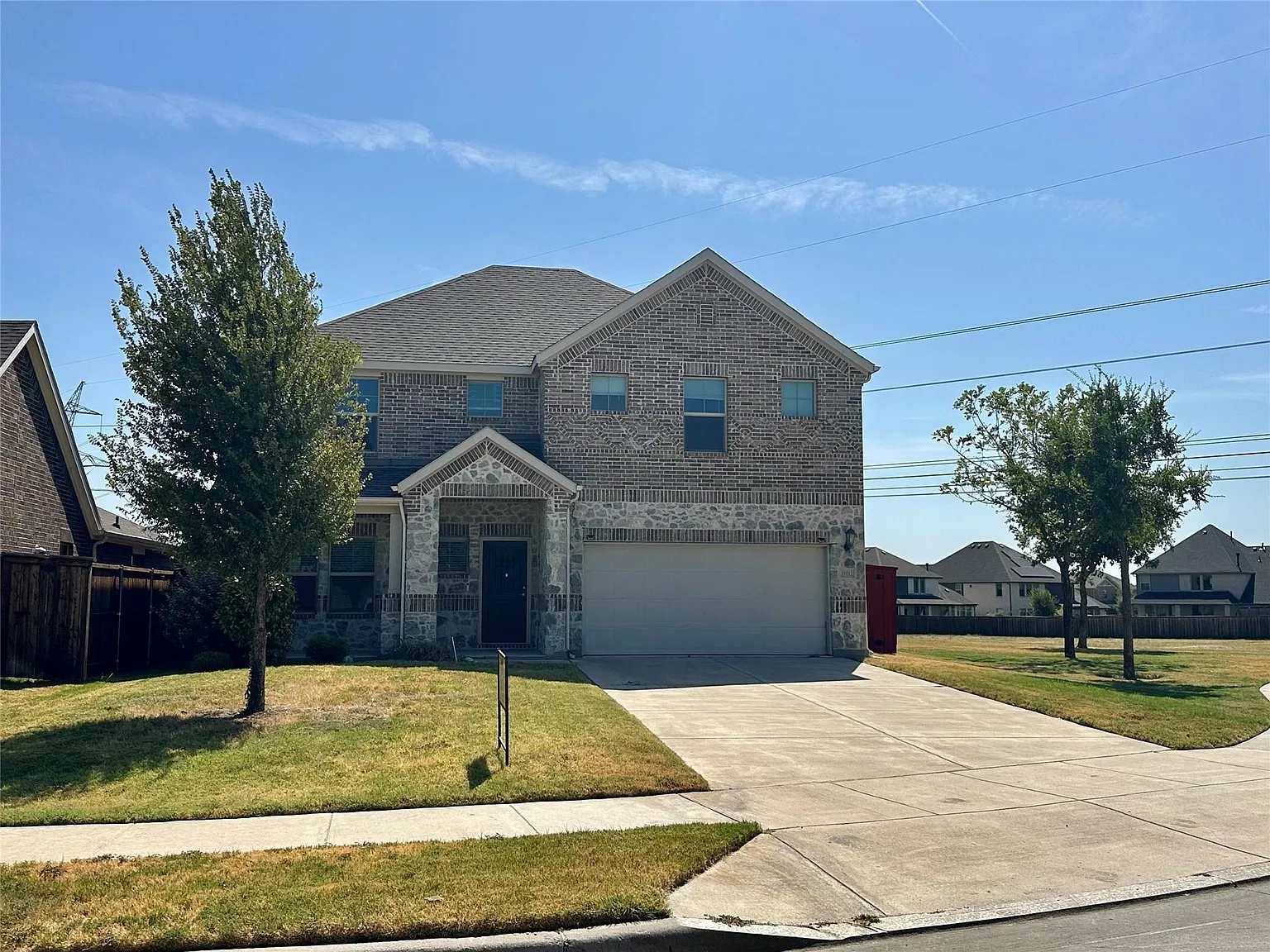 3 bed, 2.5 bath, 2495 sqft, $2,495 — Photo 1