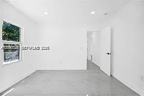 1301 Sharar Ave — Photo 3