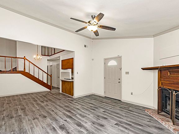 3rd image of 5490 Sleepy Hollow Dr
