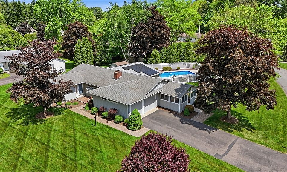 1st image of 30 Birch Hill Rd
