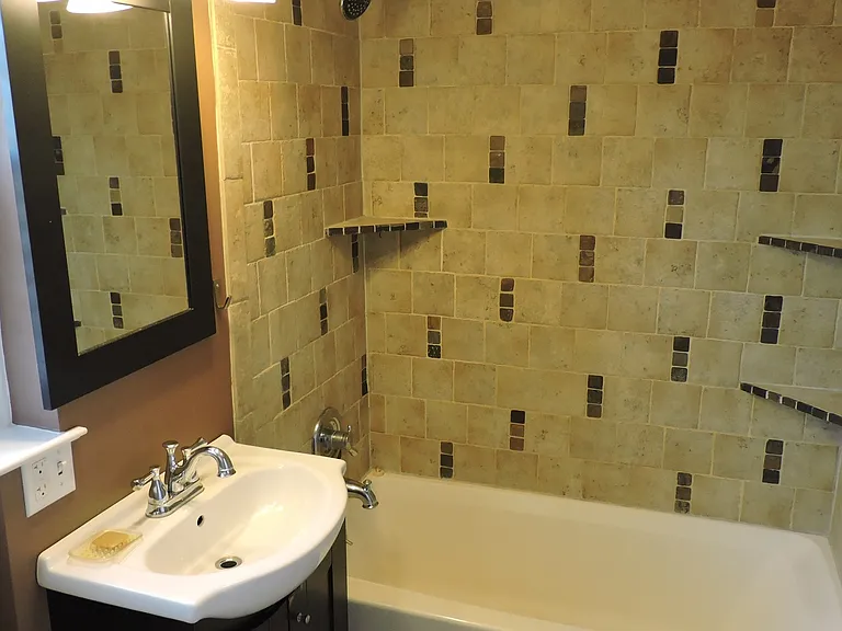 1939 E Jonathan St — Photo 9