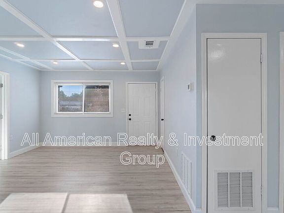 3rd image of 19 Eglin St