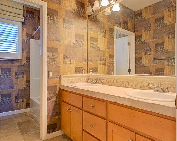 1286 Avignon Dr — Photo 21