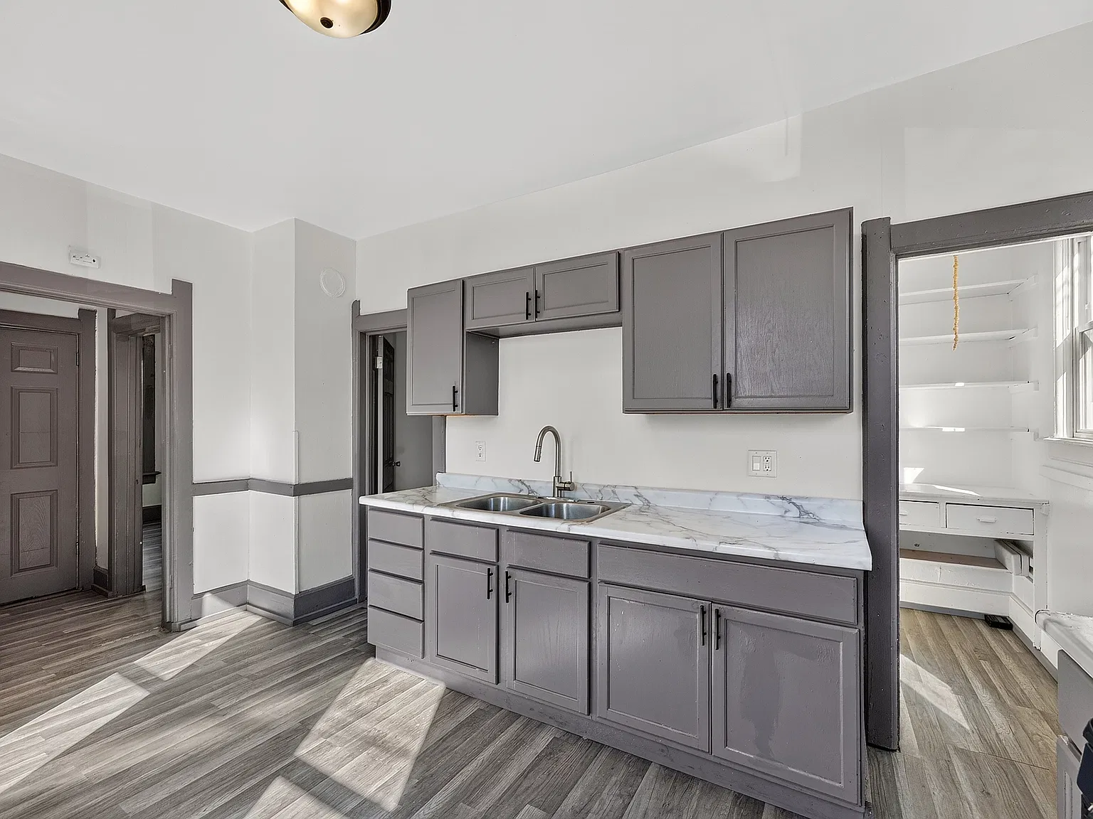 3 bed, $1,600 — Photo 3