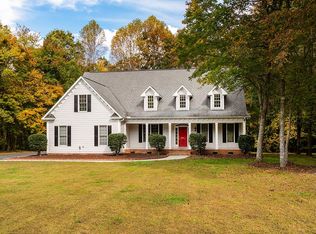 5003 Whisper Ridge Dr, Efland, NC 27243