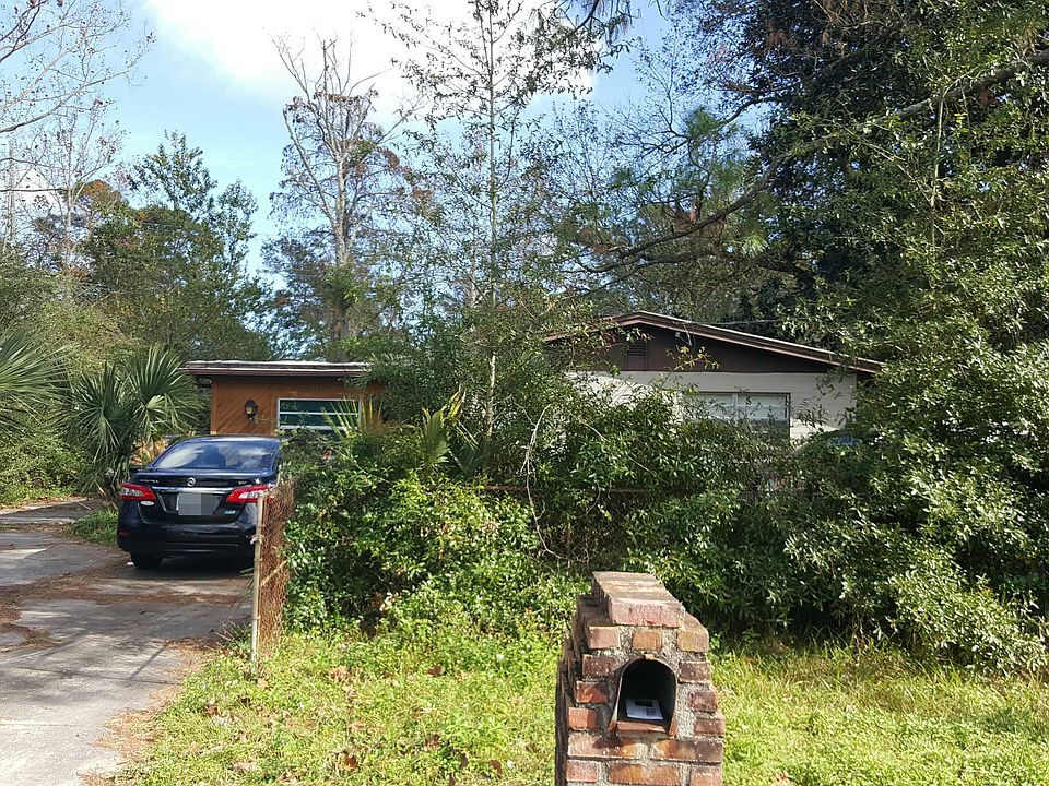 1st image of 2103 Sunrise Dr