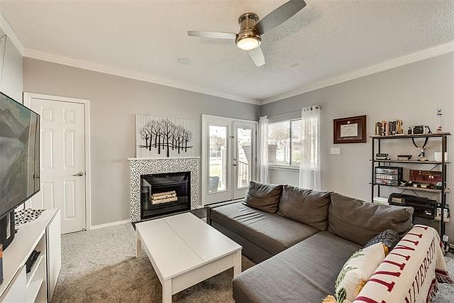 1st image of 3121 Sondra Dr APT 102