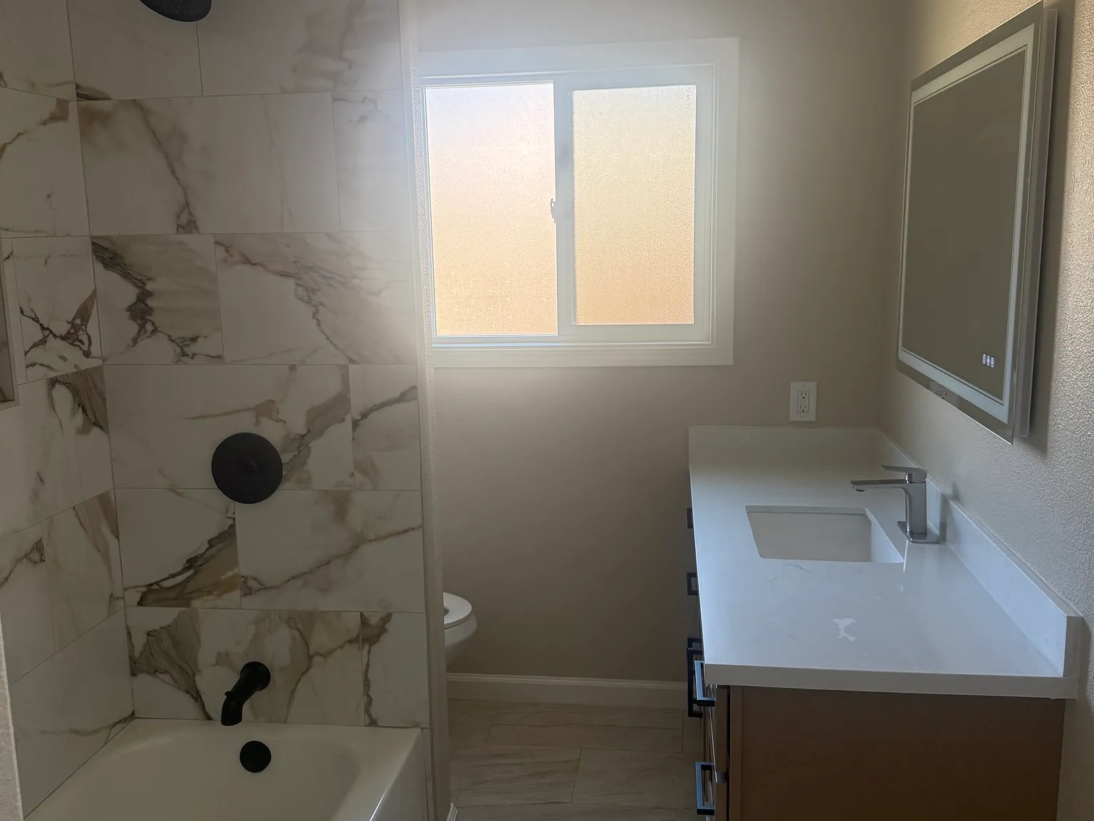 3 bed, 1190 sqft, $3,700 — Photo 4