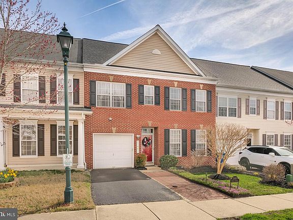 2nd image of 23463 Dahlia Cir