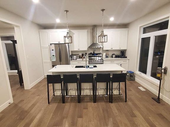 3rd image of 44 Kelly Dr