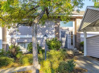 10945 SW Meadowbrook Dr UNIT 17, Tigard, OR 97224