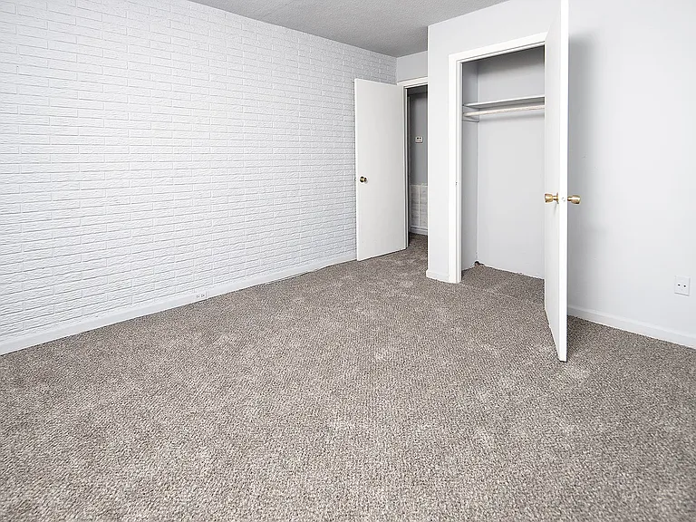 Lynnwood Garden Apartments — Photo 54