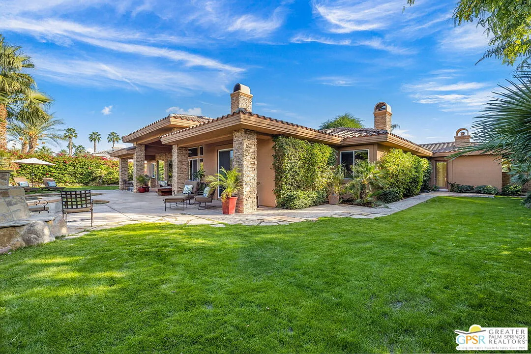 5 bed, 5.5 bath, 4293 sqft, $8,000 — Photo 2