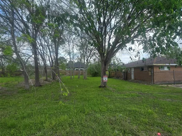 4917 Paula St, Houston, TX 77033