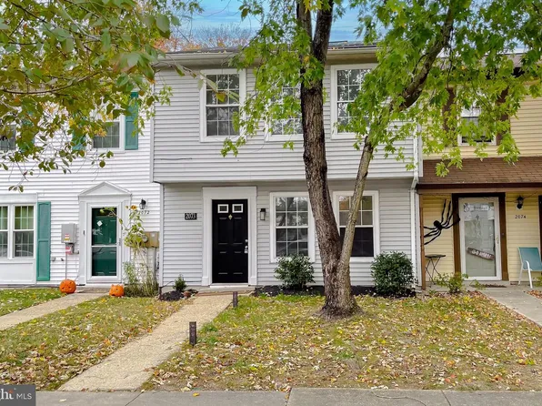 2073 Tanglewood Dr, Waldorf, MD 20601