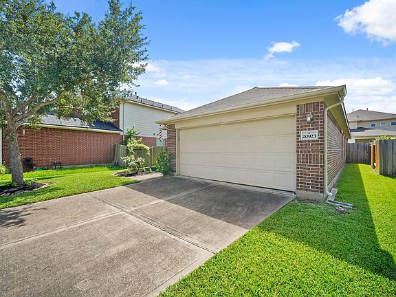 3rd image of 20923 Dover Mist Lane