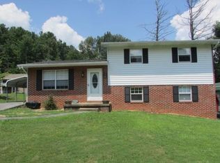 114 Mountain View Cir, Hampton, TN 37658