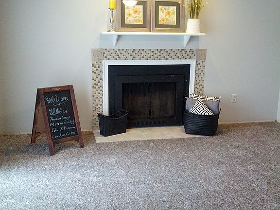 main lr w/ fireplace
