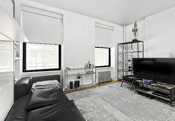 4th image of 42 W 120th St APT 1B