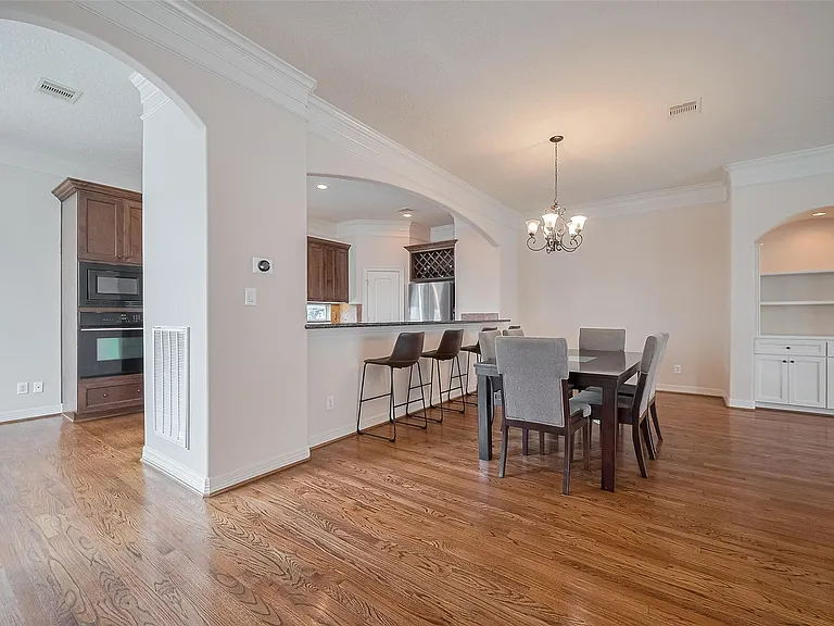1419 Thompson St — Photo 10