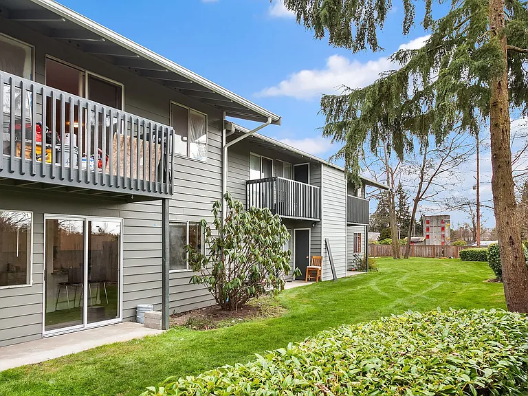 Northview Terrace — Photo 19