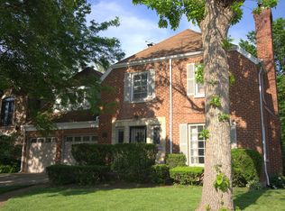6915 N Knox Ave, Lincolnwood, IL 60712