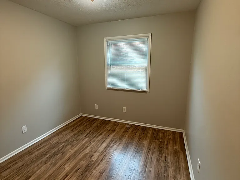 4911 Rosalind Ct — Photo 15
