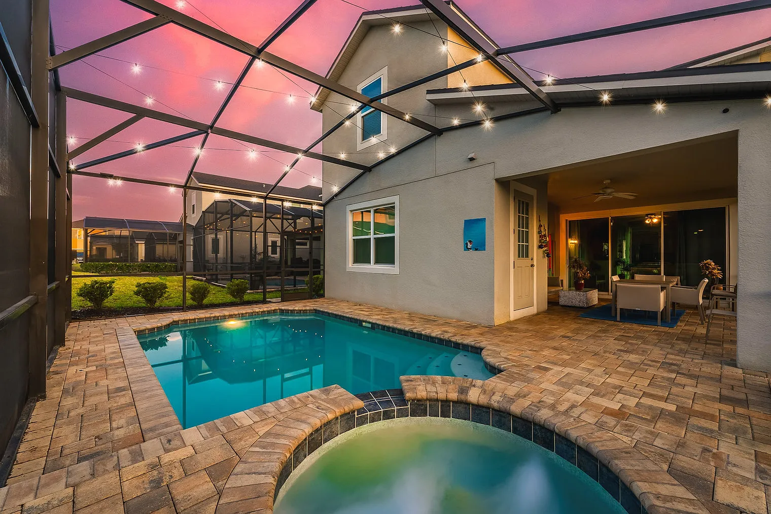 7 bed, 6.0 bath, 3552 sqft, $5,784 — Photo 4