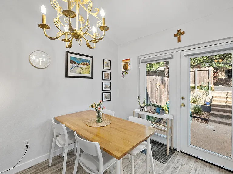 1015 E Yager Ln #115 — Photo 9