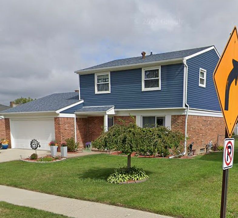 1st image of 30684 Winthrop Dr