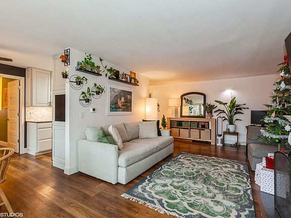 2nd image of 5900 Oakwood Dr APT 1J