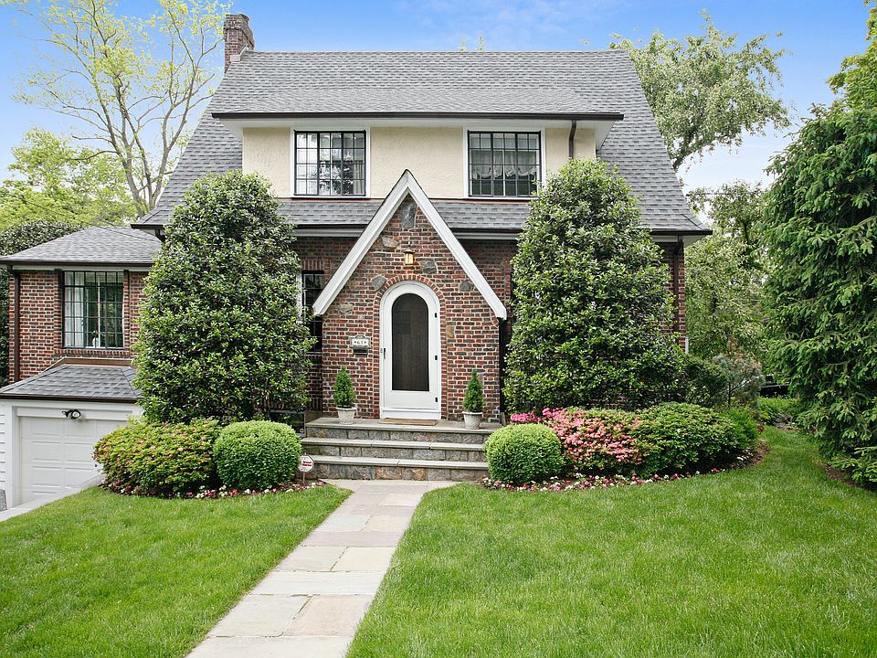 1st image of 61 Stoneyside Dr