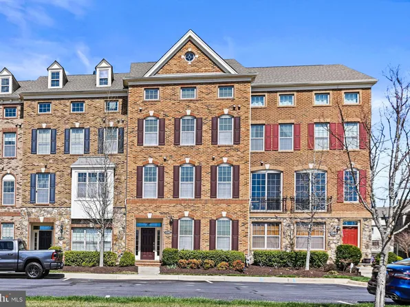 43182 Witham Sq, Ashburn, VA 20148