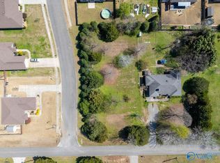 40 Brockway Rd, Owens Cross Roads, AL 35763