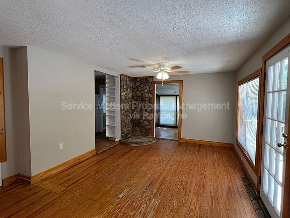 3rd image of 3305 E Blount St
