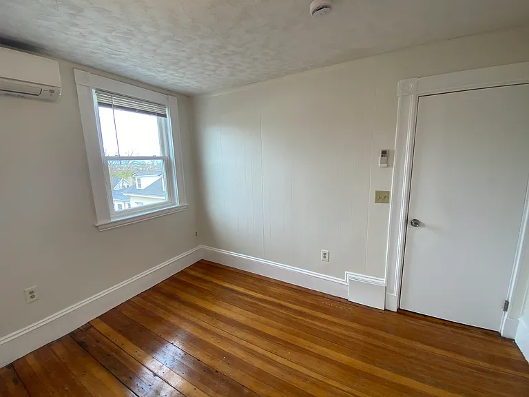 14 Magnolia Sq #3 — Photo 6