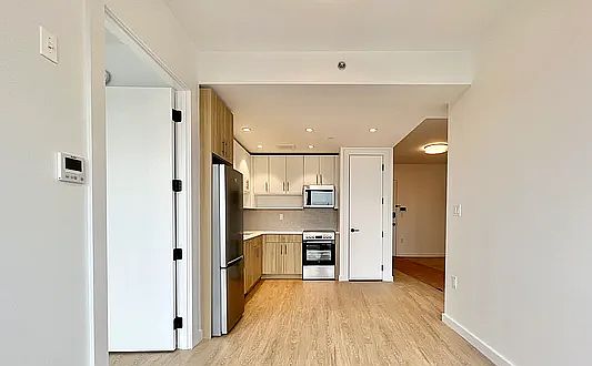 3rd image of 333 Linden Blvd #3N