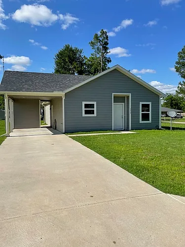 1010 Chesnut Ln Photo 1