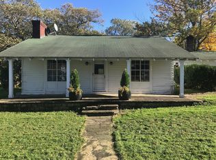 646-648 Sturgeon Point Rd, Derby, NY 14006