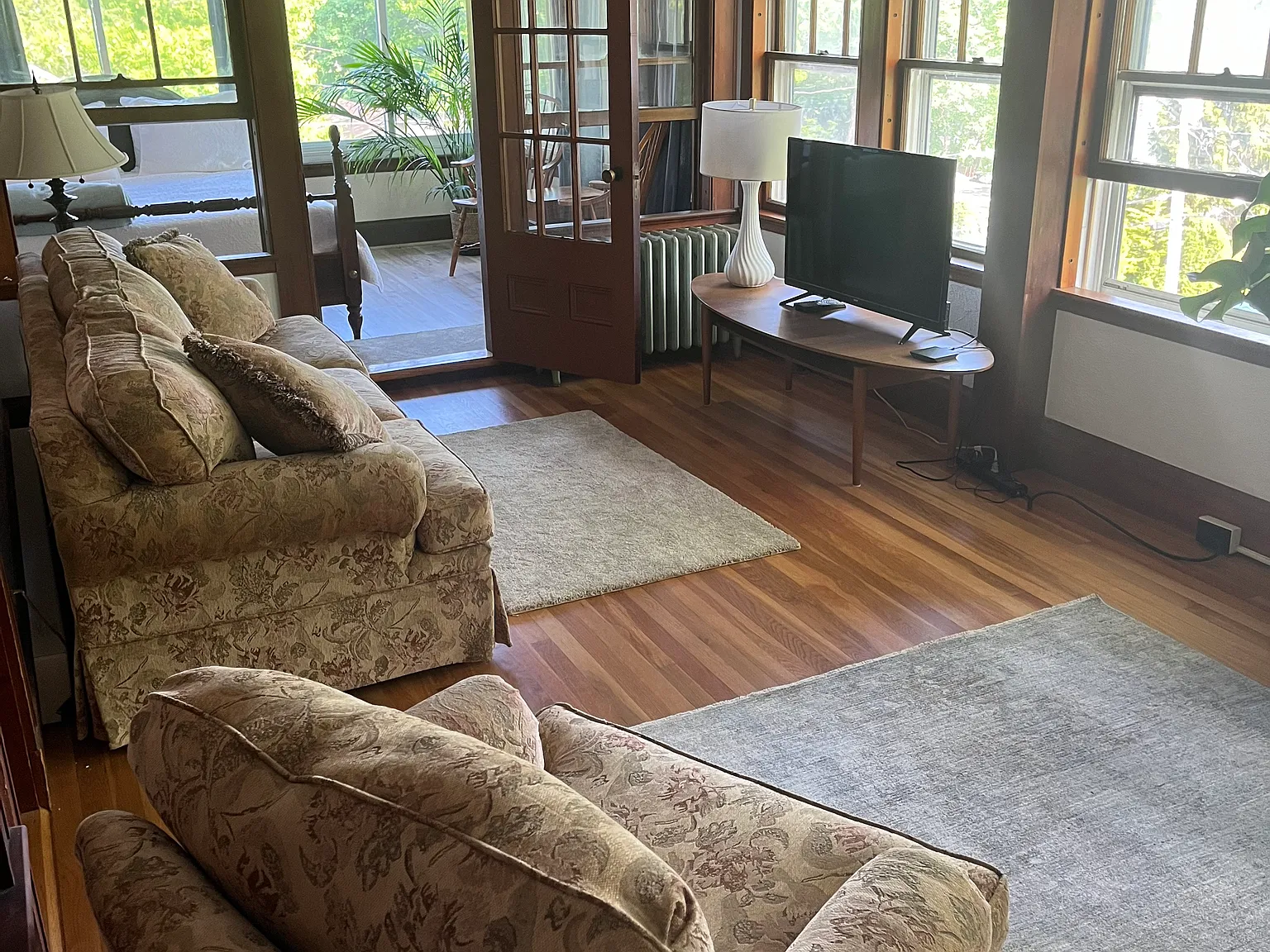 2 bed, 1400 sqft, $2,000 — Photo 2