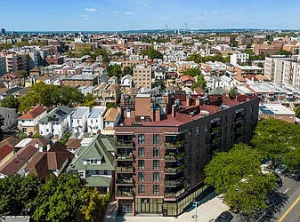 1502 West 1st Street