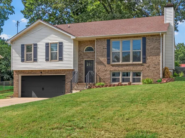 2161 Amadeus Dr, Clarksville, TN 37040