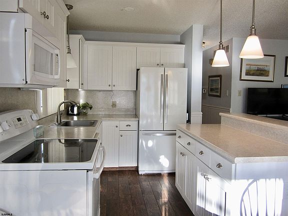 2nd image of 5356-58 Asbury Ave